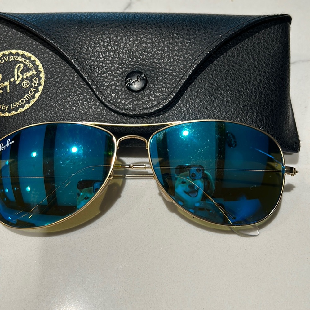 Ray Ban Blue and Gold Aviator Sunglasses, Model RB3026.